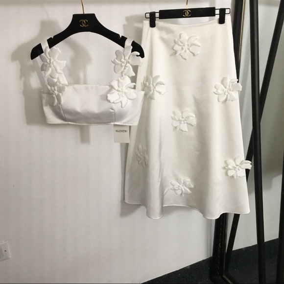 Dresses & Skirts - White Floral Appliqué Crop Top and Midi Skirt Set